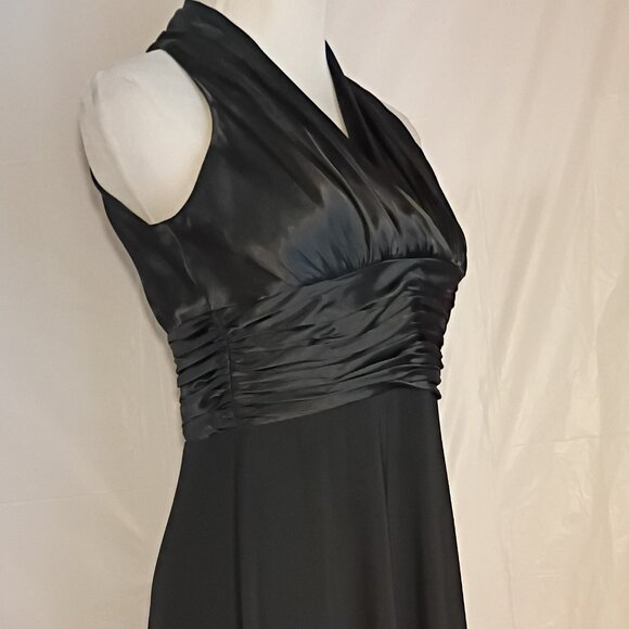 🎁🤶❤️ Beautiful Black Dress from Dillard's - Picture 14 of 15